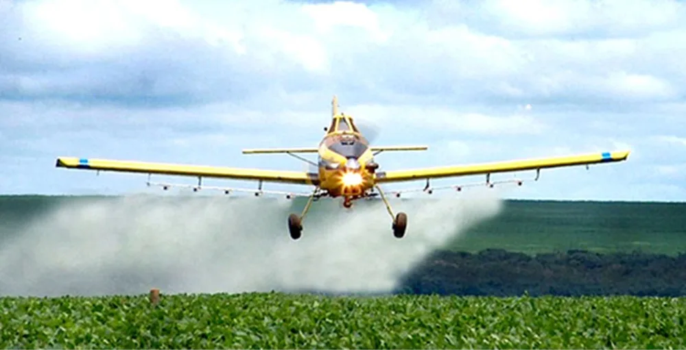 Aviación agrícola: advierten sobre drones pulverizadores y piden marcos regulatorios seguros.