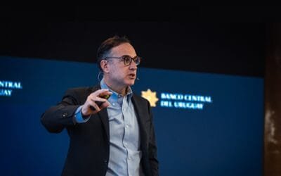 Presidente del BCU reunió a la banca para impulsar el peso uruguayo en ahorro e inversión.