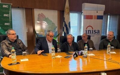 Colonización e Inisa firmaron convenio como apoyo a la educación de los adolescentes.