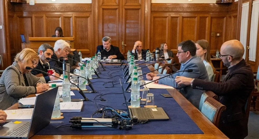 FR valora positivamente el proyecto de ley sobre competitividad.