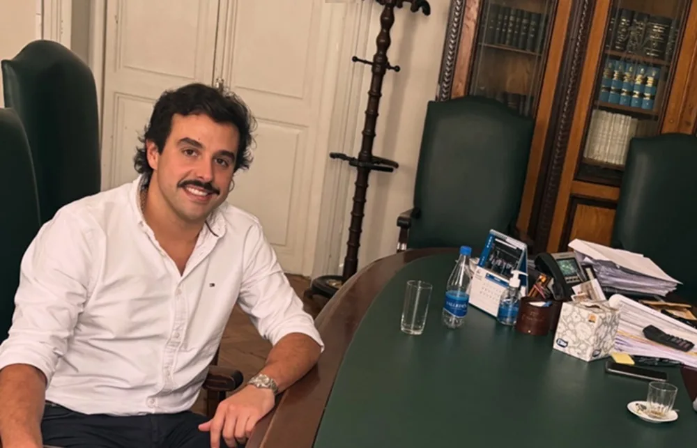 Colonización pidió un préstamo millonario comprometiendo a la administración actual y la futura.