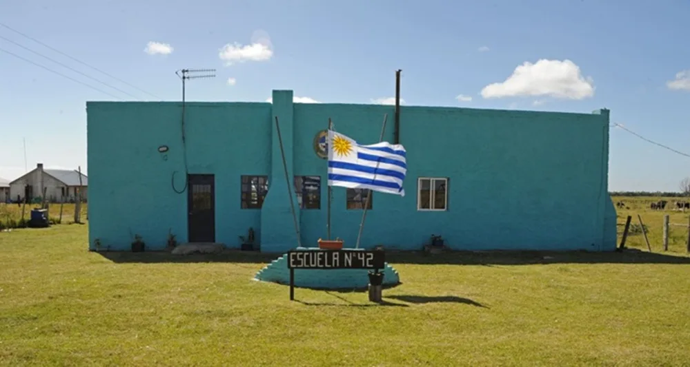 Mevir y ANEP refuerzan alianza en bien de las escuelas rurales.