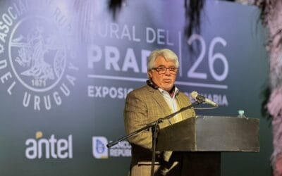 Aguerre: dejaremos de ser un país que espera la lluvia para ser uno que la almacena.