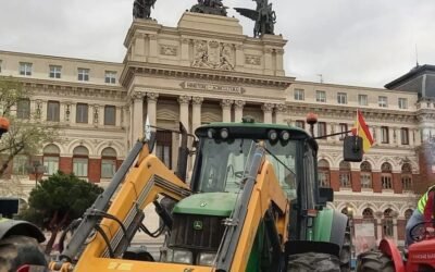 Gremios agropecuarios españoles convocan a una movilización en que rechazan el acuerdo con el Mercosur.